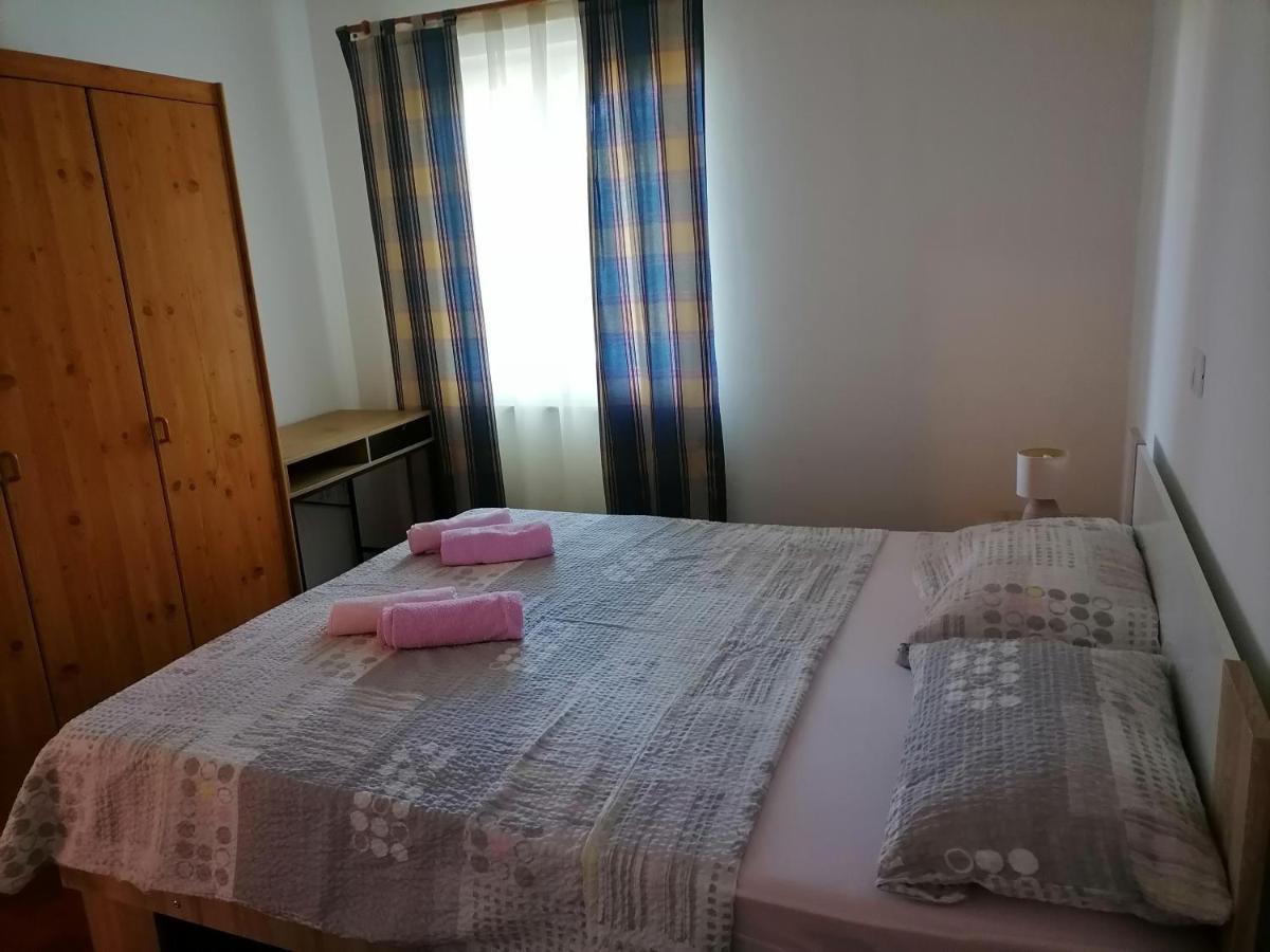 Sem Apartment Tar-Vabriga Bagian luar foto