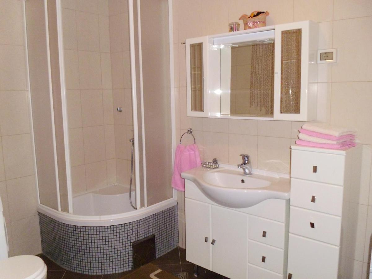 Sem Apartment Tar-Vabriga Bagian luar foto