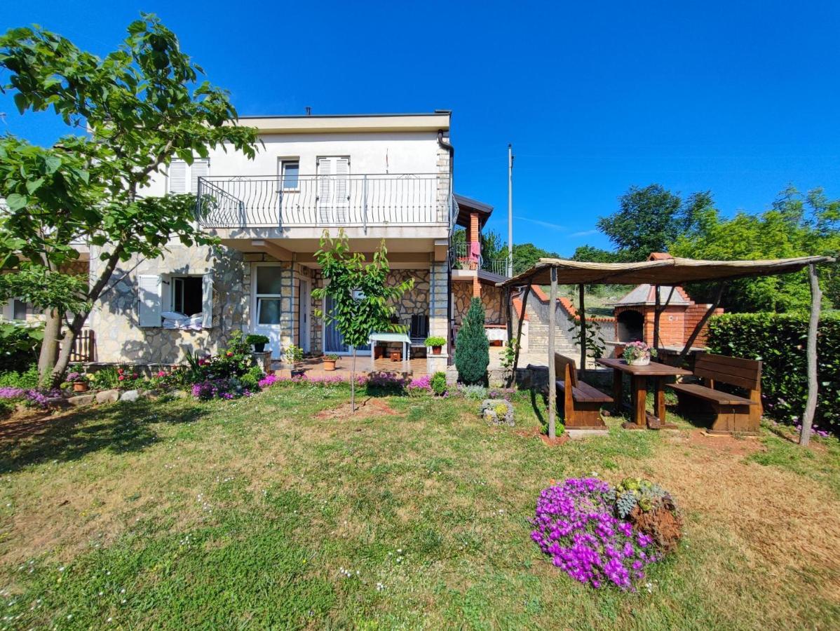 Sem Apartment Tar-Vabriga Bagian luar foto